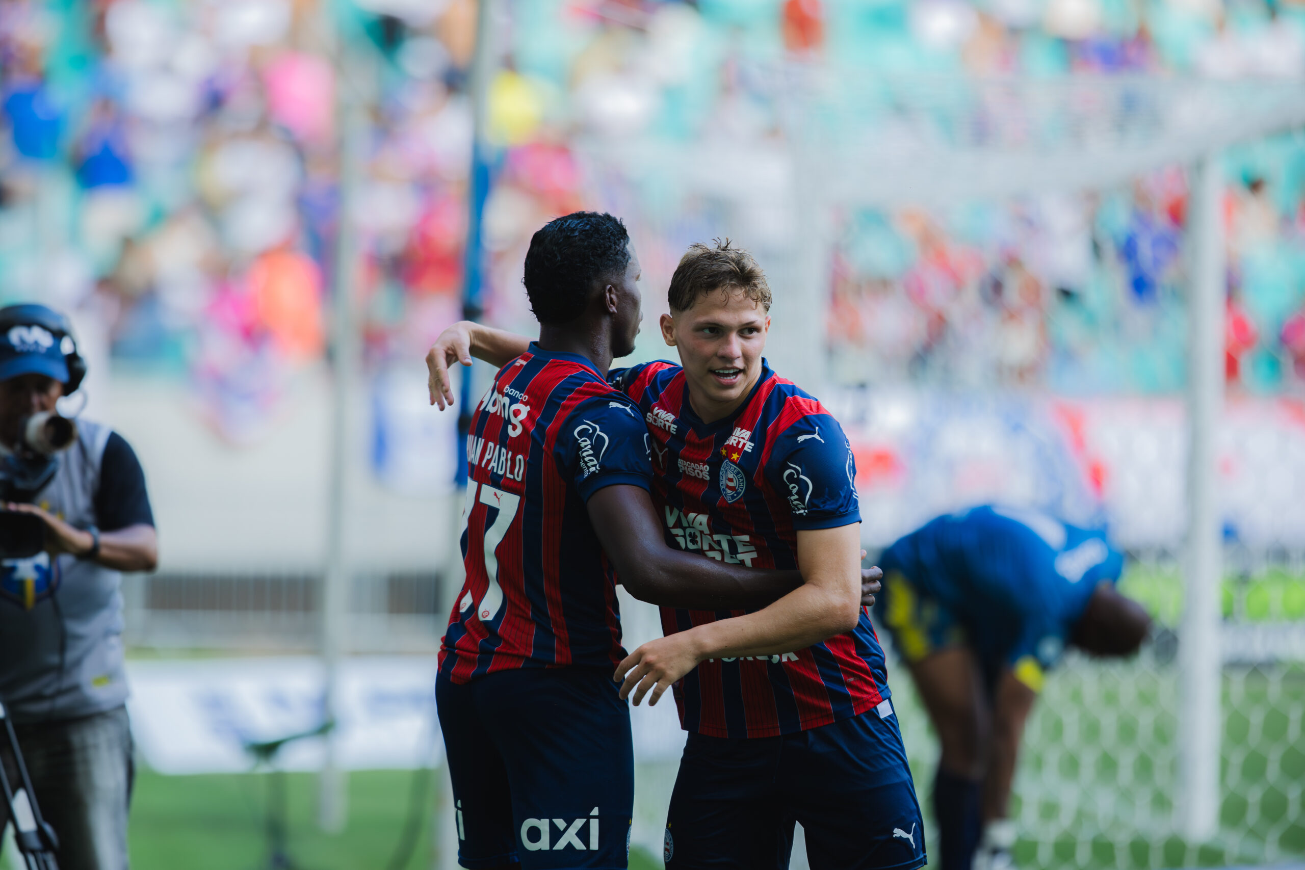 Let&iacute;cia Martins/EC Bahia